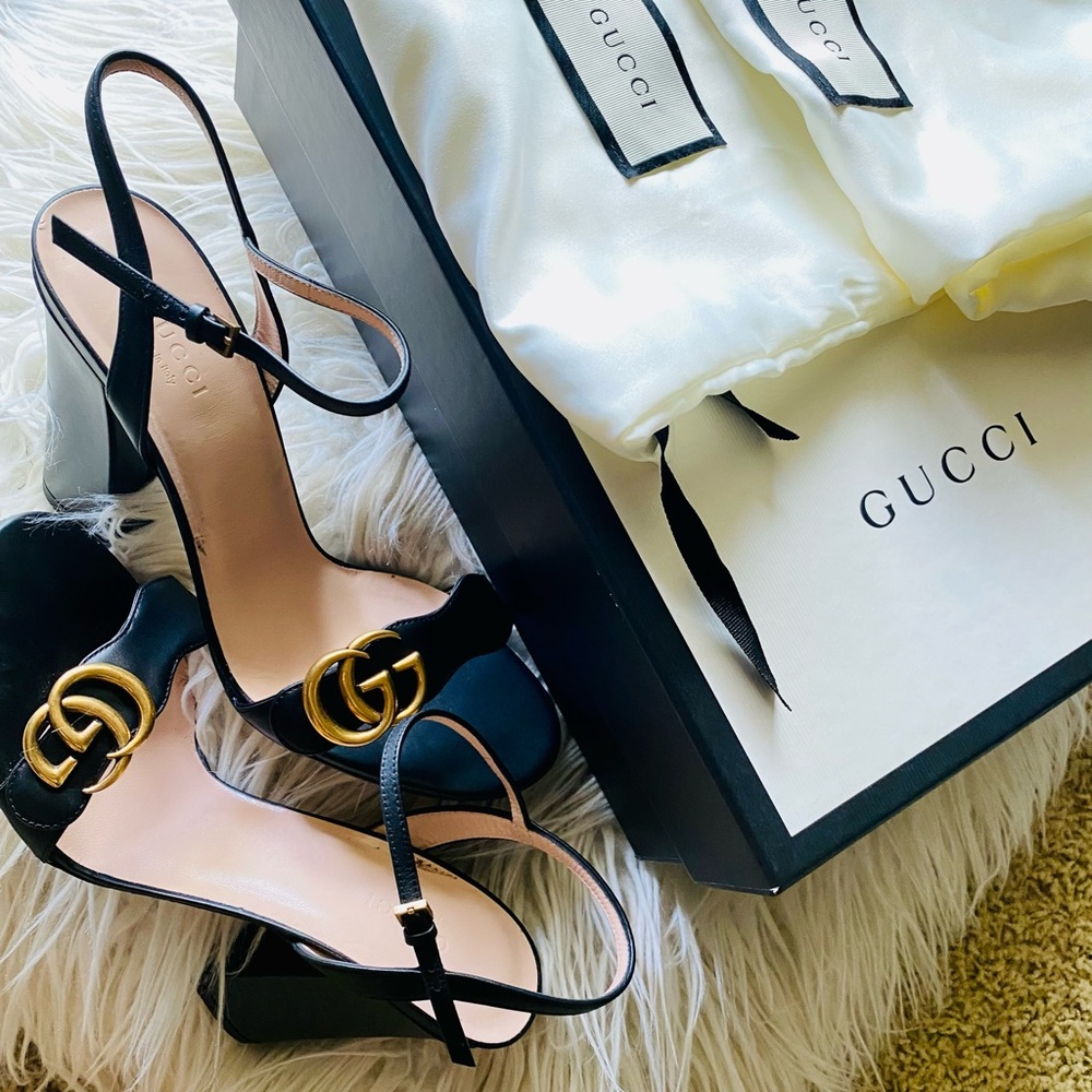Gently loved! Gucci Marmont GG Ankle-Strap Sandals. Size 8